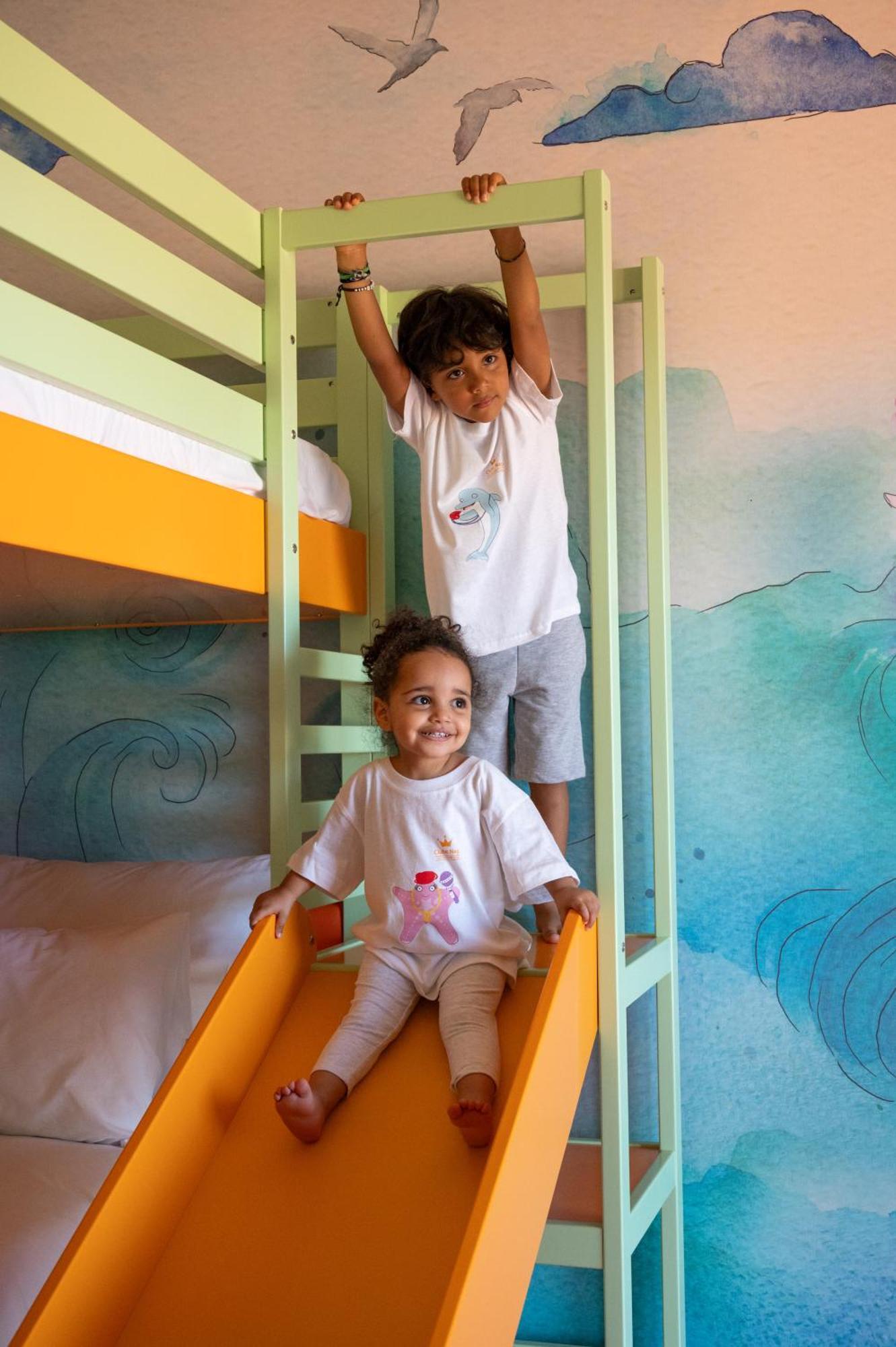 Gale Nep Kids Hotel